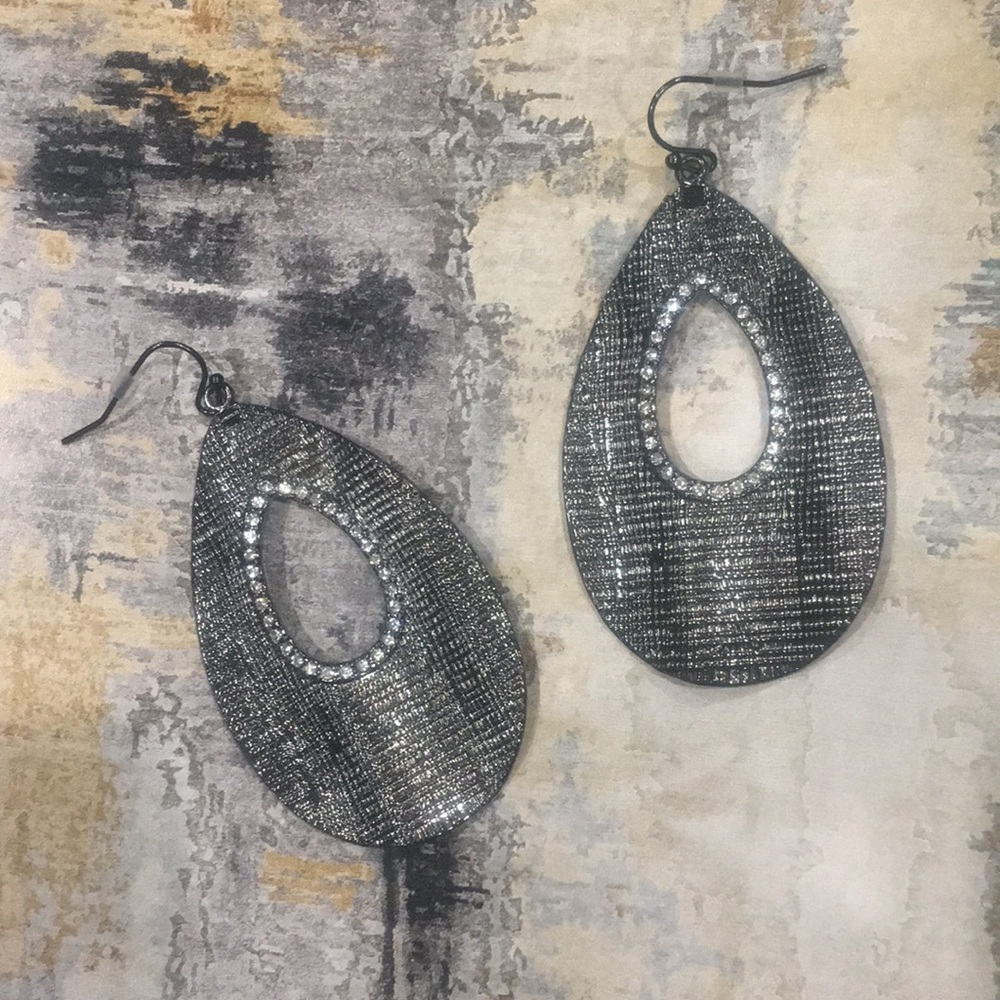New In Box Textured Teardrop Earrings
